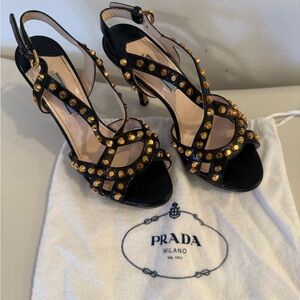 Authentic Prada Elegant Black and Gold Studded Women's
Platform Heels size 36